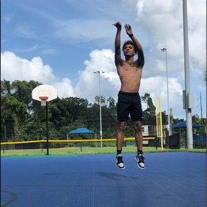 Meet your Posher, Eric